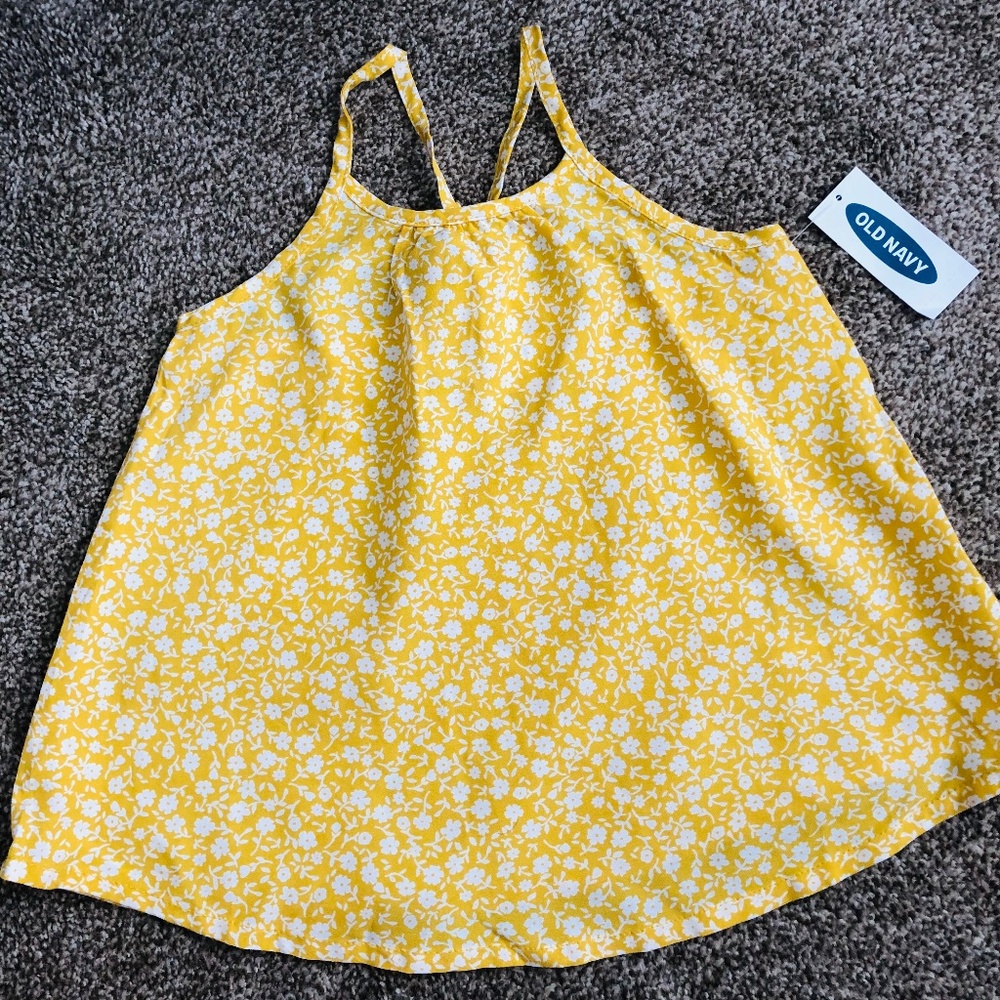OLD NAVY  baby girl T Shirt 18-24 months/ Mustard yellow and white flowers NWT.
